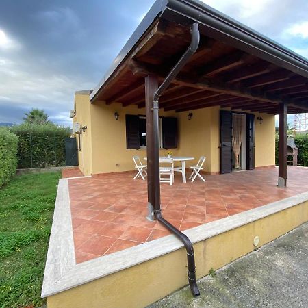 Villa Indipendente Le Coccinelle Beach Mare Piscina A 250 Mt Dal Mare Con Servizio Di Piscina A 400 Mt 12 K Da Cefalu Кампофеличе-ди-Роччелла Экстерьер фото