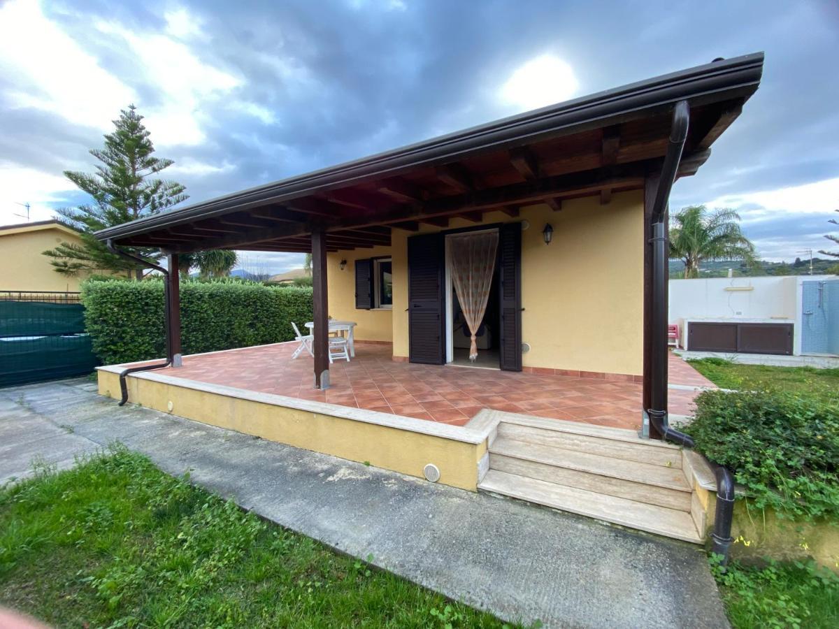 Villa Indipendente Le Coccinelle Beach Mare Piscina A 250 Mt Dal Mare Con Servizio Di Piscina A 400 Mt 12 K Da Cefalu Кампофеличе-ди-Роччелла Экстерьер фото