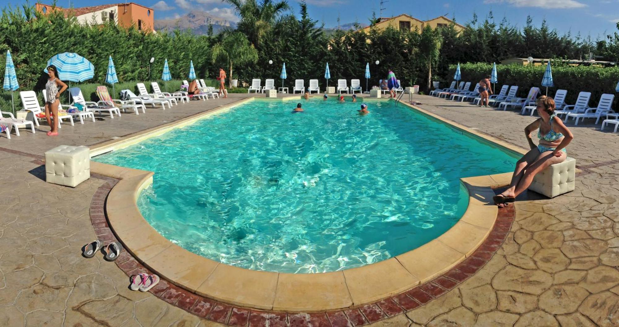 Villa Indipendente Le Coccinelle Beach Mare Piscina A 250 Mt Dal Mare Con Servizio Di Piscina A 400 Mt 12 K Da Cefalu Кампофеличе-ди-Роччелла Экстерьер фото