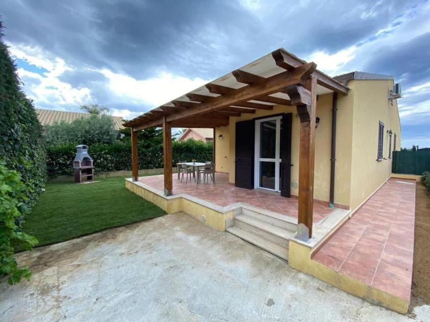 Villa Indipendente Le Coccinelle Beach Mare Piscina A 250 Mt Dal Mare Con Servizio Di Piscina A 400 Mt 12 K Da Cefalu Кампофеличе-ди-Роччелла Экстерьер фото